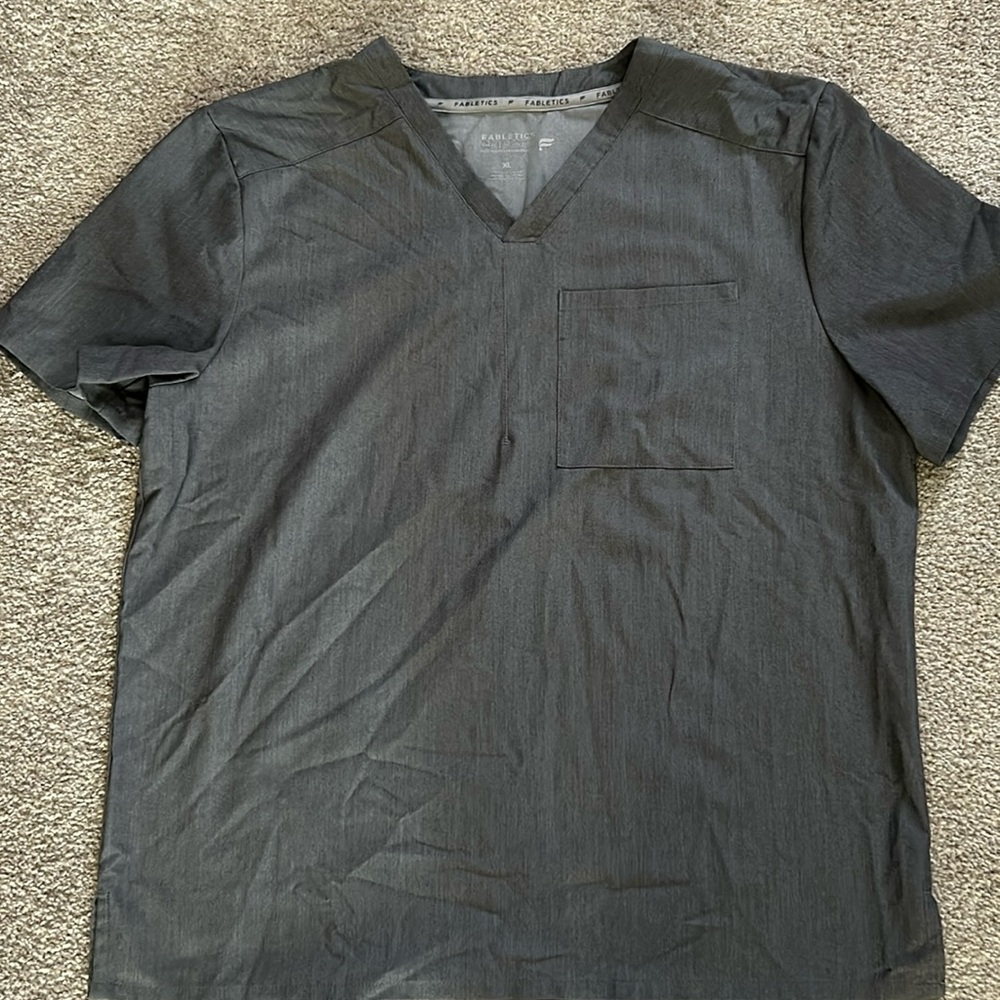 Fabletics Mens XL Scrub Top